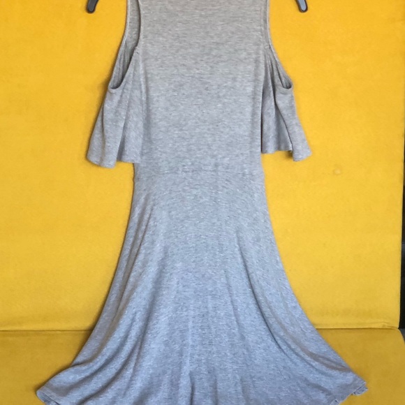 Soprano Cold Shoulder Wrap Dress in Grey, Size Medium - Picture 5 of 5